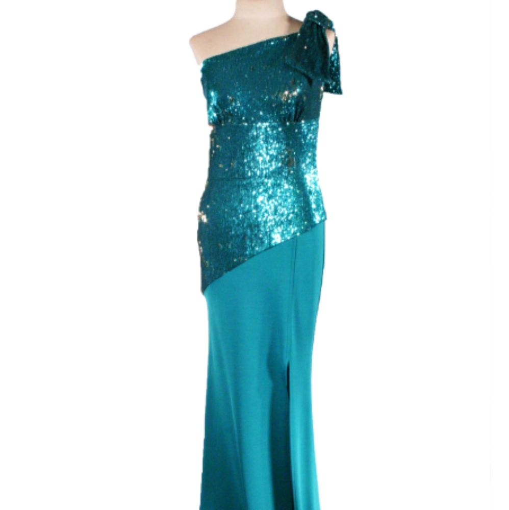 Nicole Bakti evening gown